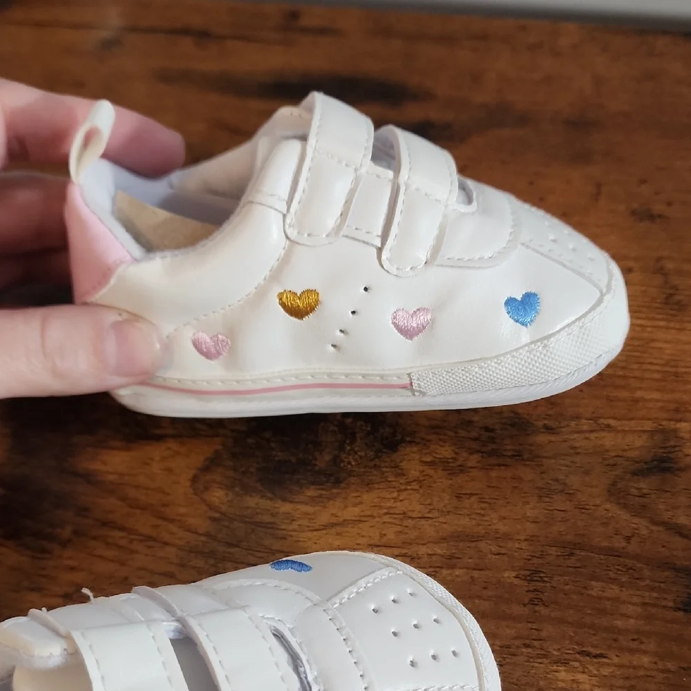 Baby Fashion Shoes White with Heart Accents Unisex Pu Leather Anti Slip Soft